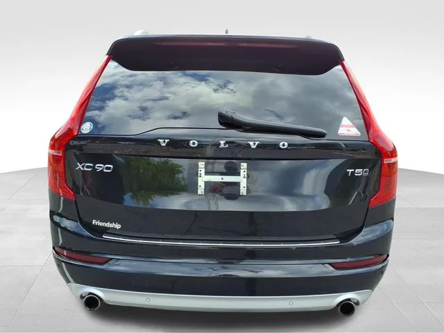Used 2019 Black Volvo T5 Momentum image 10