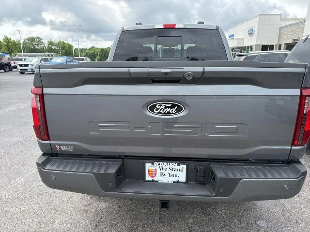 New 2026 Carbonized Gray Metallic Ford XLT image 29