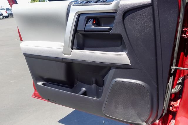 Used 2013 Red Toyota SR5 image 18