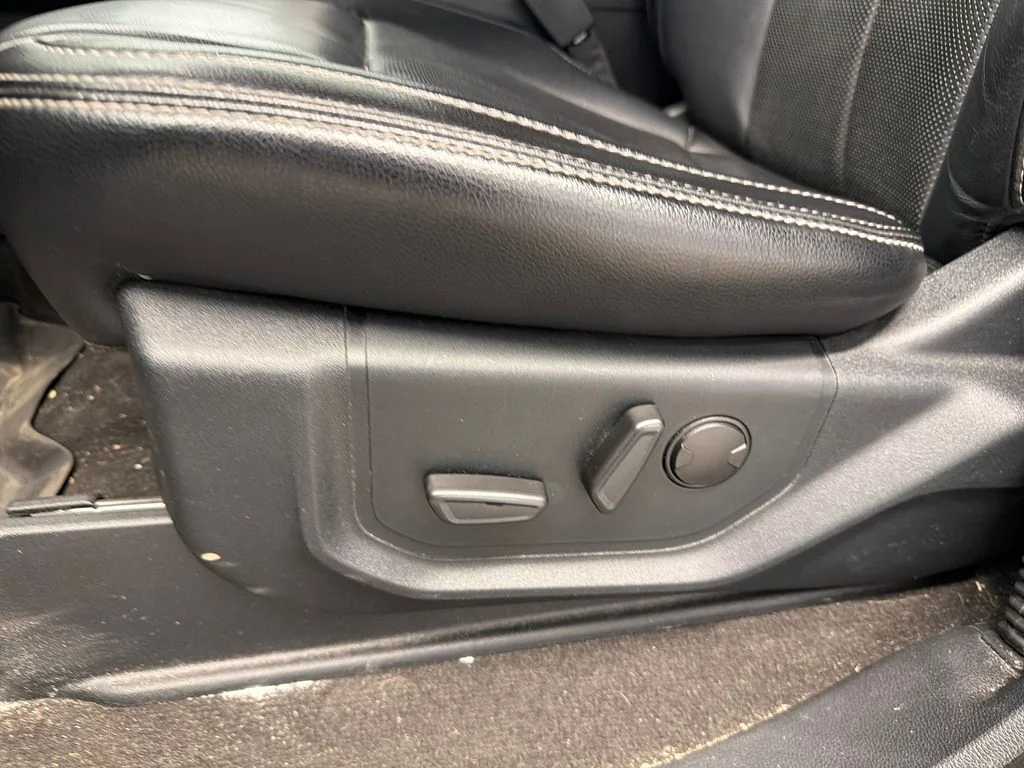 Certified Used 2020 Black Ford Lariat image 23