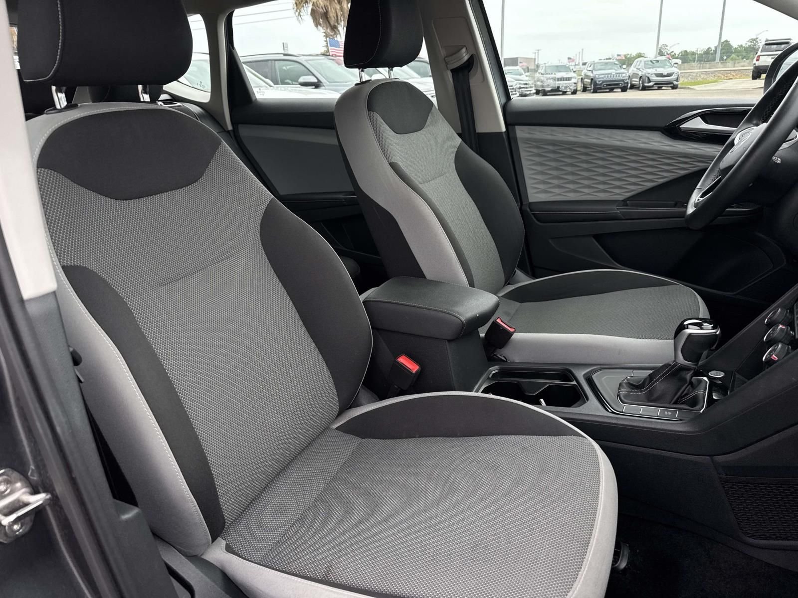 Used 2024 Gray Volkswagen 1.5T SE image 11