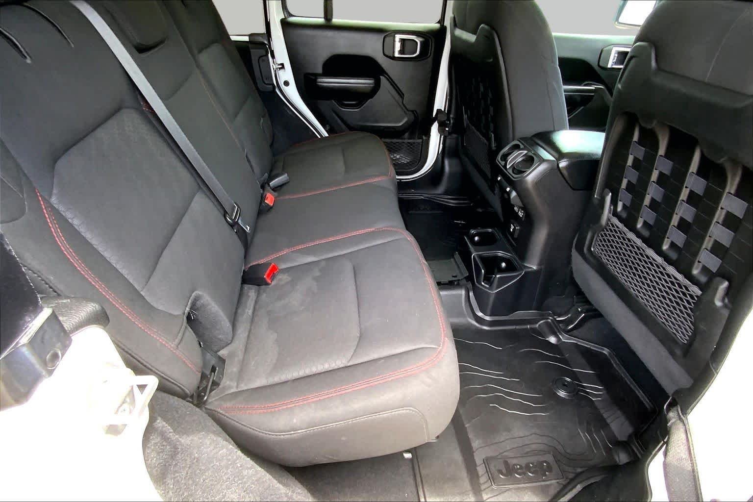 Used 2021 Bright White Clearcoat Jeep Unlimited Rubicon image 19