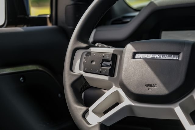 2025 Land Rover Defender X-Dynamic SE - Photo 22