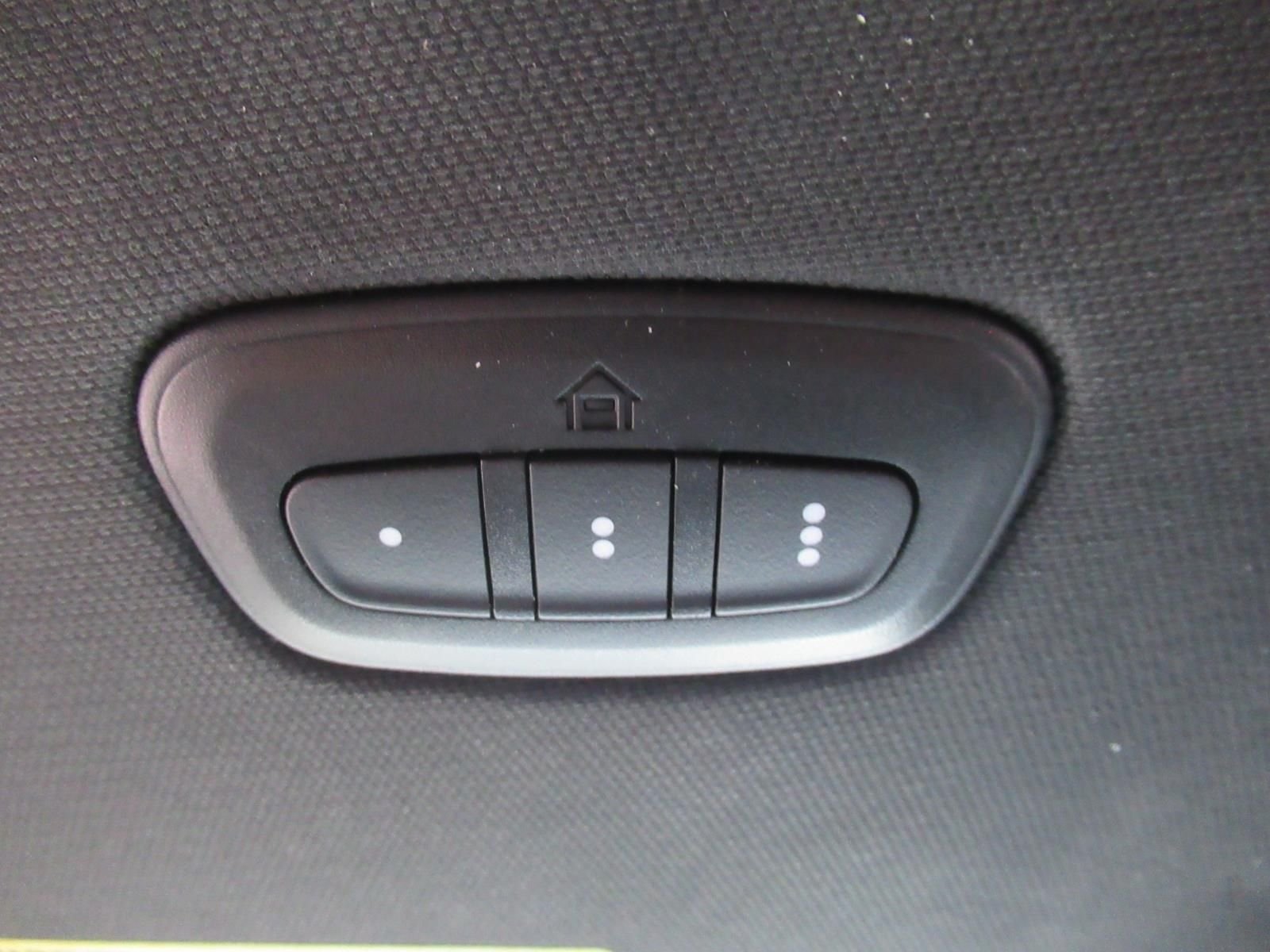Used 2022 White Ram Limited image 30