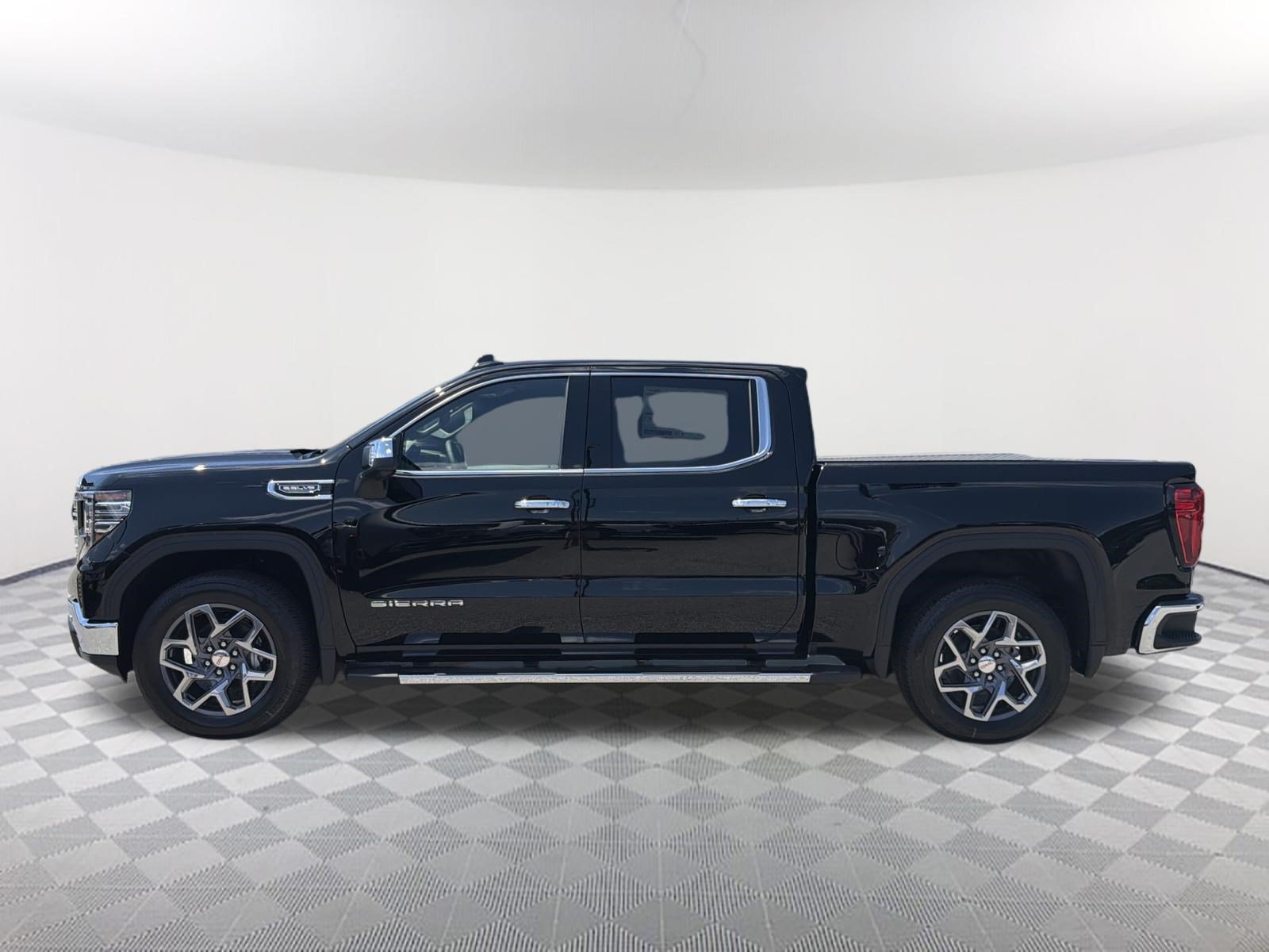 New 2026 Onyx Black GMC SLT image 2