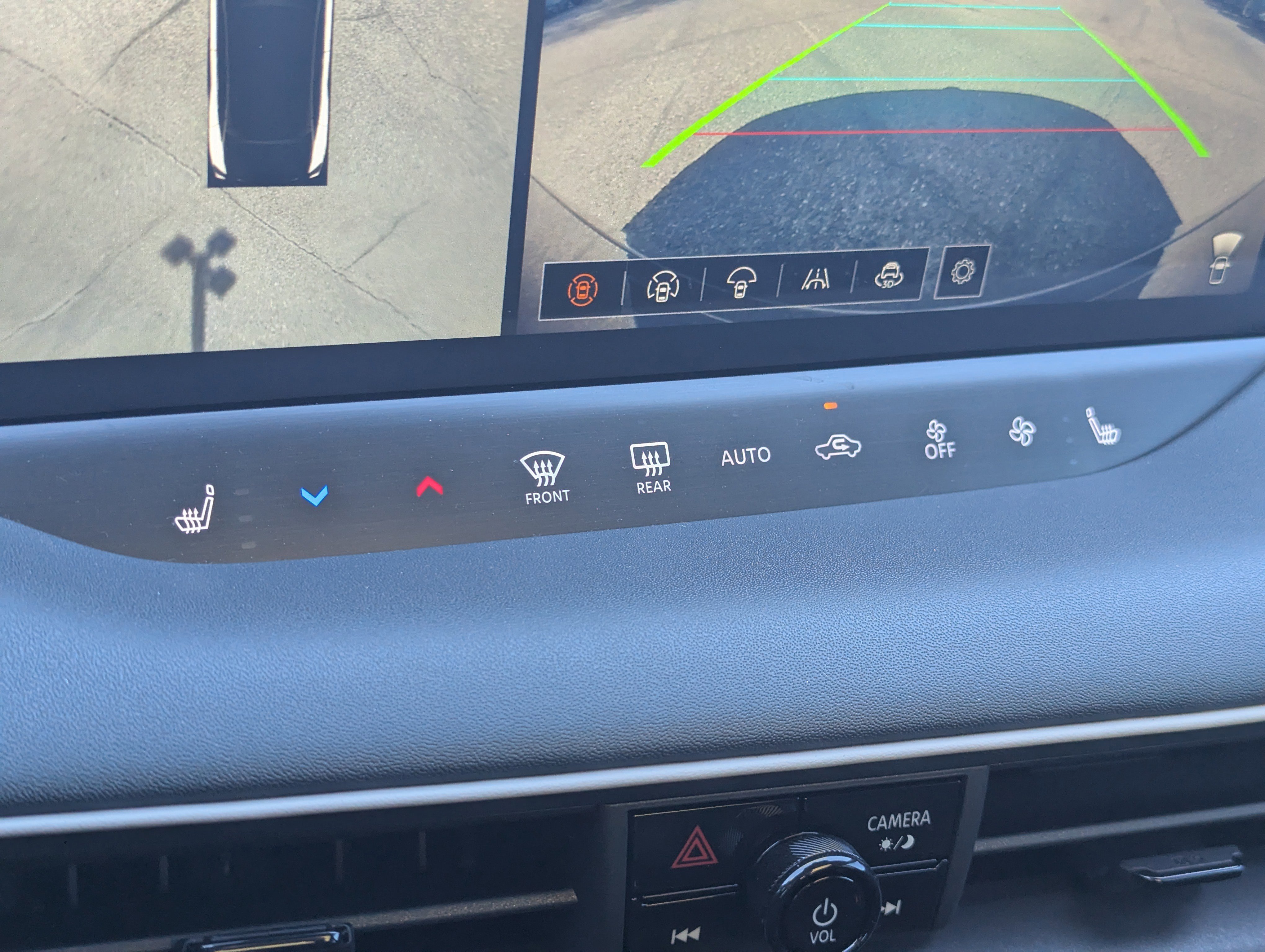 2026 Nissan LEAF Platinum+ - Photo 16