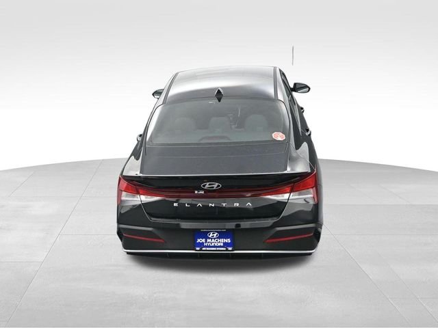 Certified Used 2026 Black Hyundai SEL Sport image 27