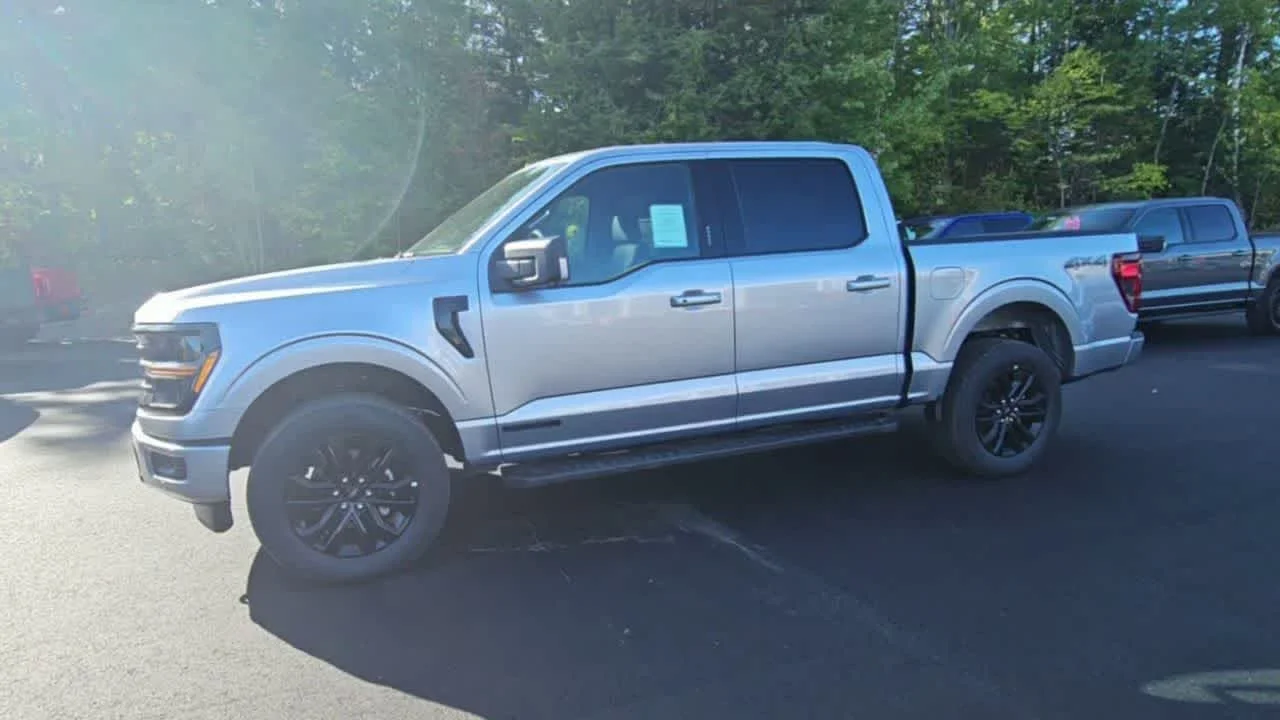 New 2026 Iconic Silver Metallic Ford XLT image 5