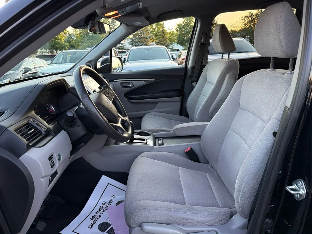 Used 2019 Black Honda LX image 11