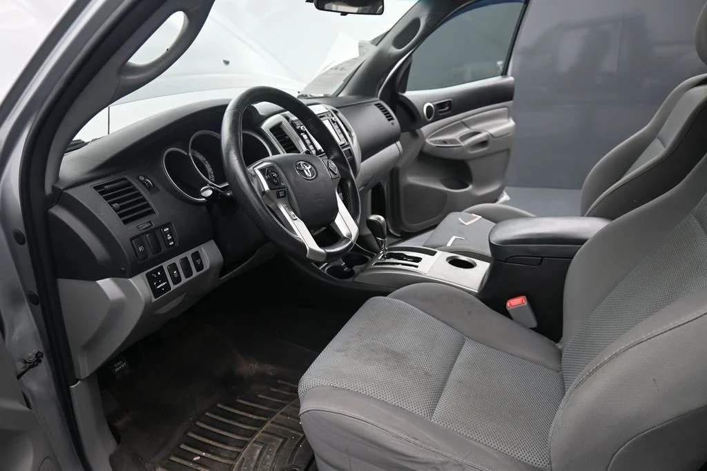 Used 2015 Silver Toyota Base image 19