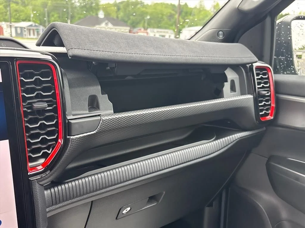 2025 Ford Ranger Raptor - Photo 36