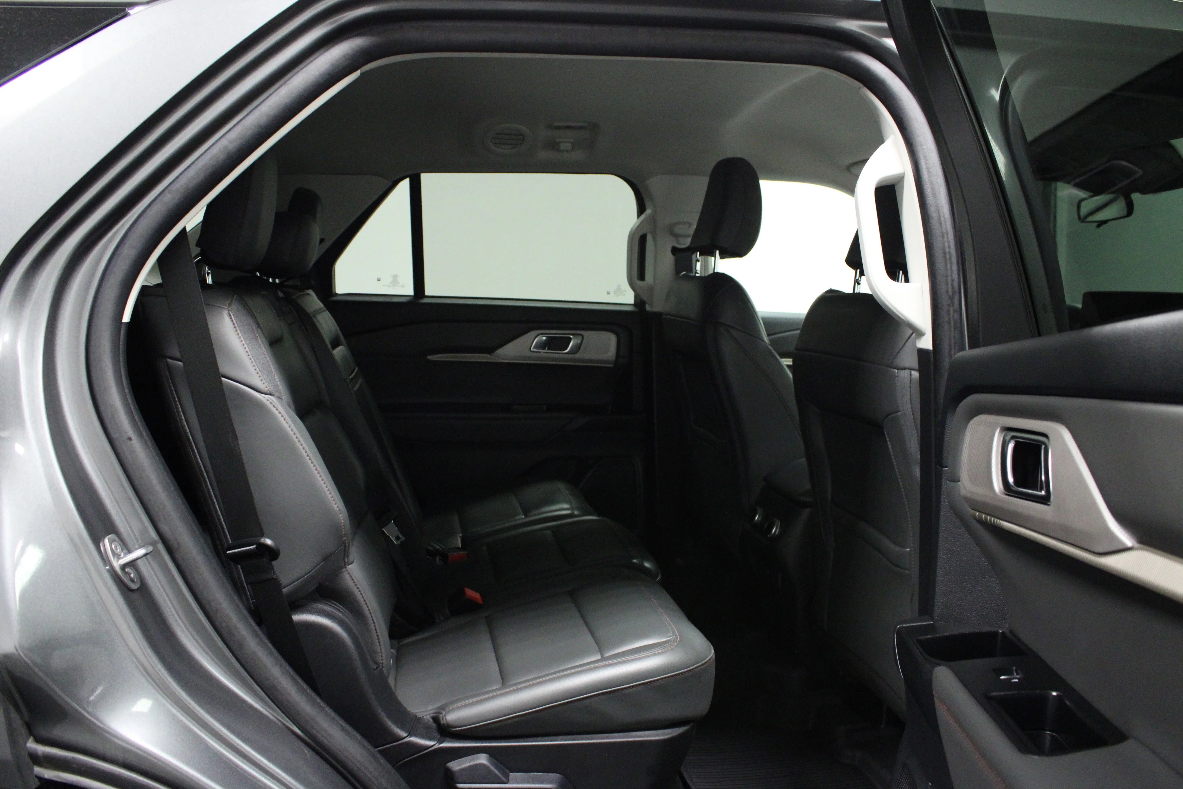 Used 2025 Carbonized Gray Metallic Ford Active image 16