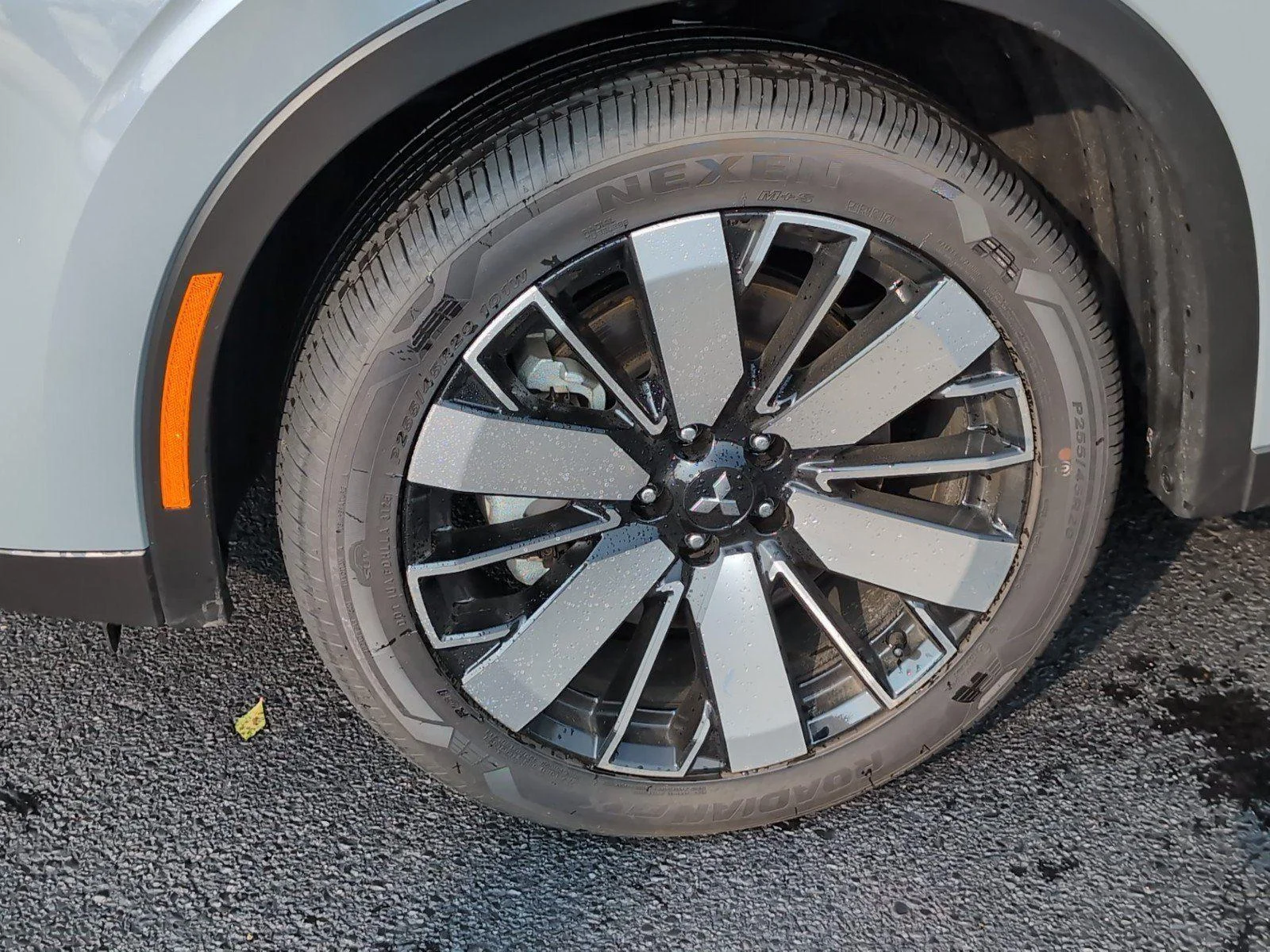 Used 2026  Mitsubishi SE image 10