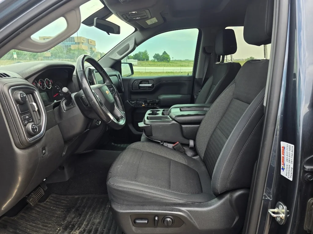 Used 2020 Shadow Gray Metallic Chevrolet LT image 13