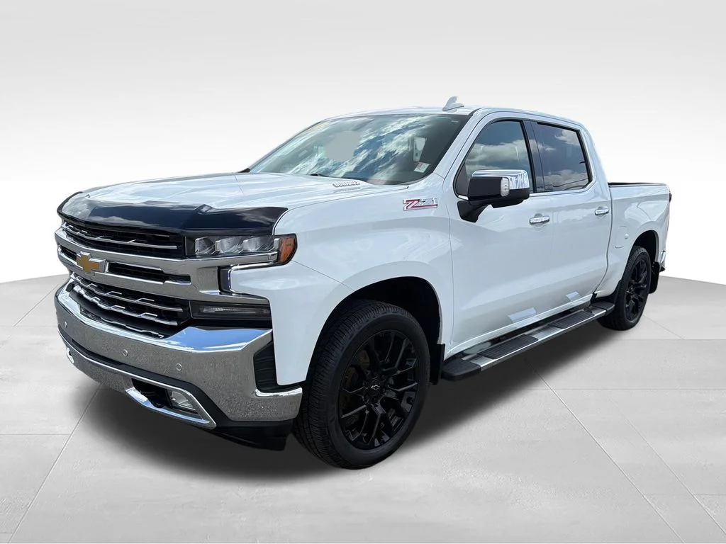 Used 2021 White Chevrolet LTZ image 3