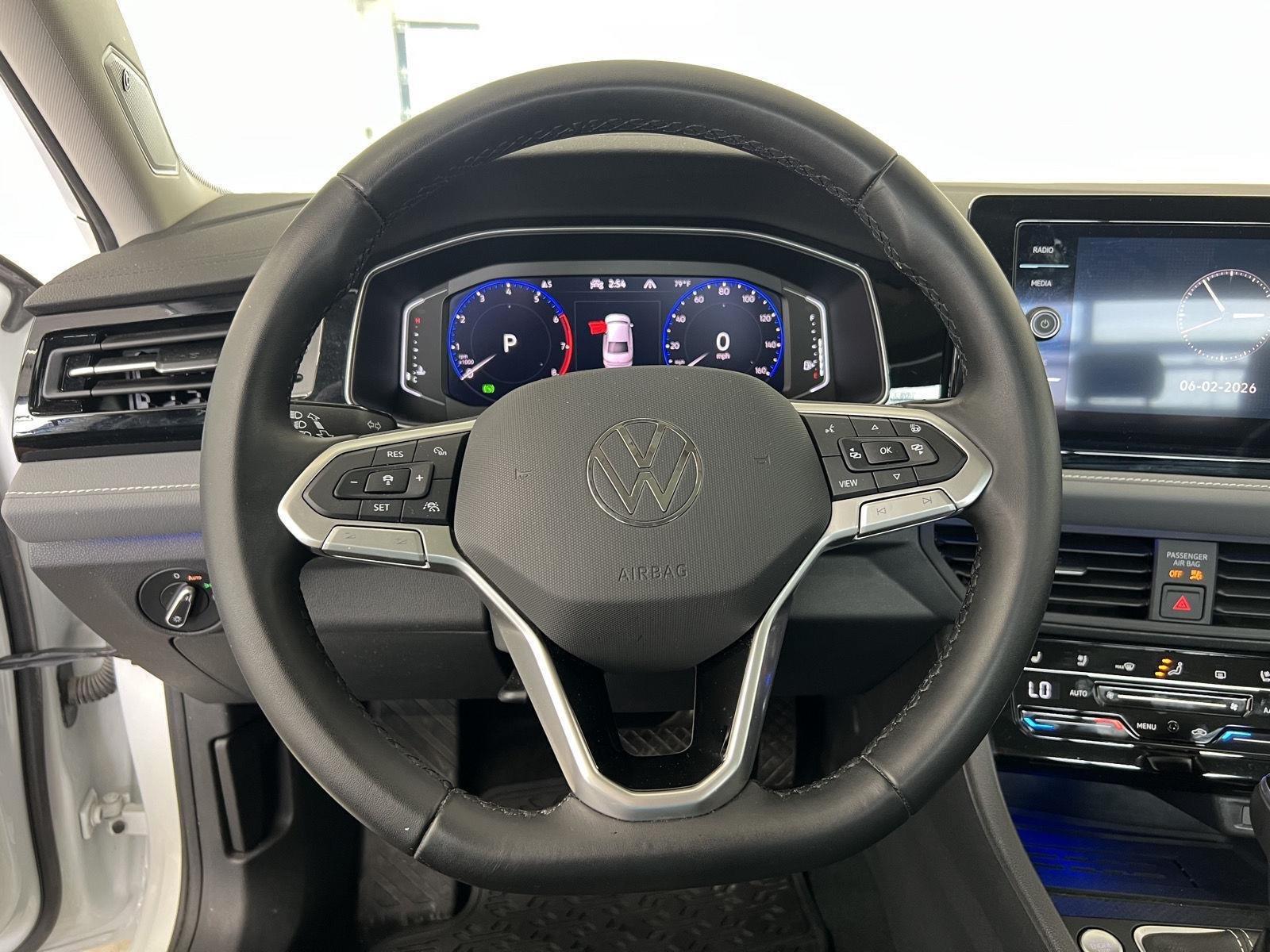 2025 Volkswagen Jetta SEL - Photo 15