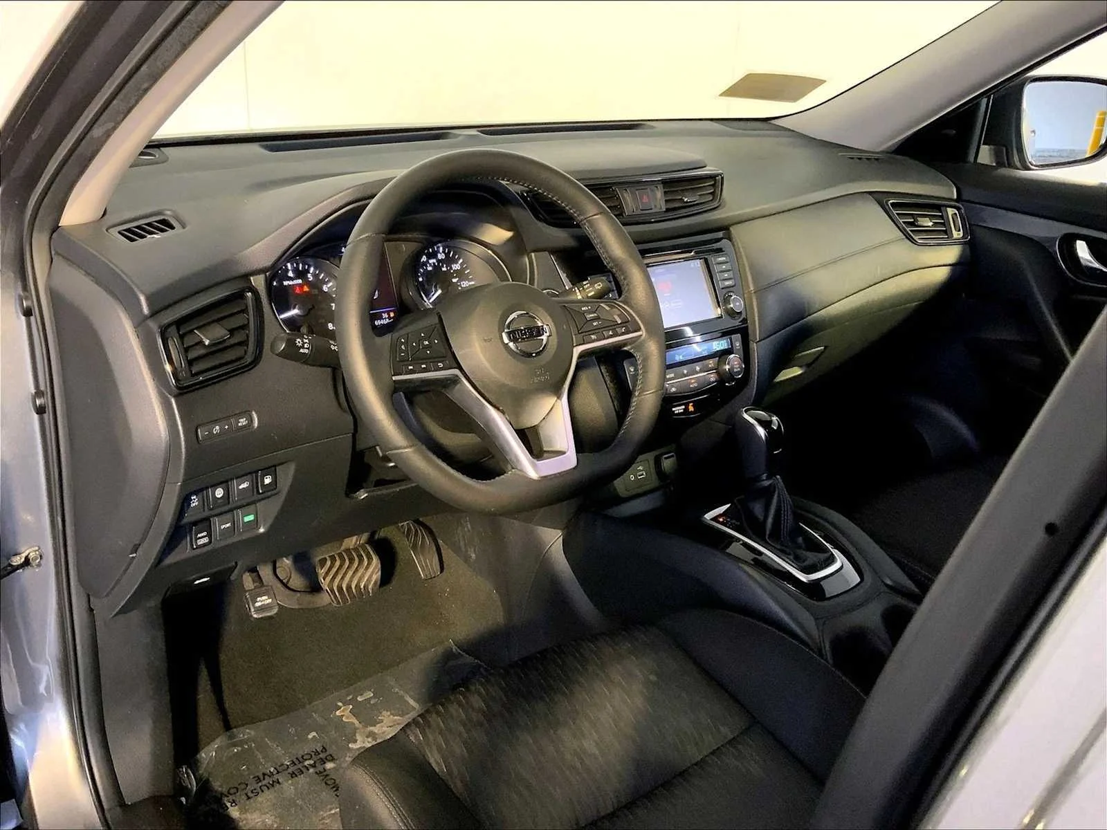 Used 2019 Gun Metallic Nissan SV image 4