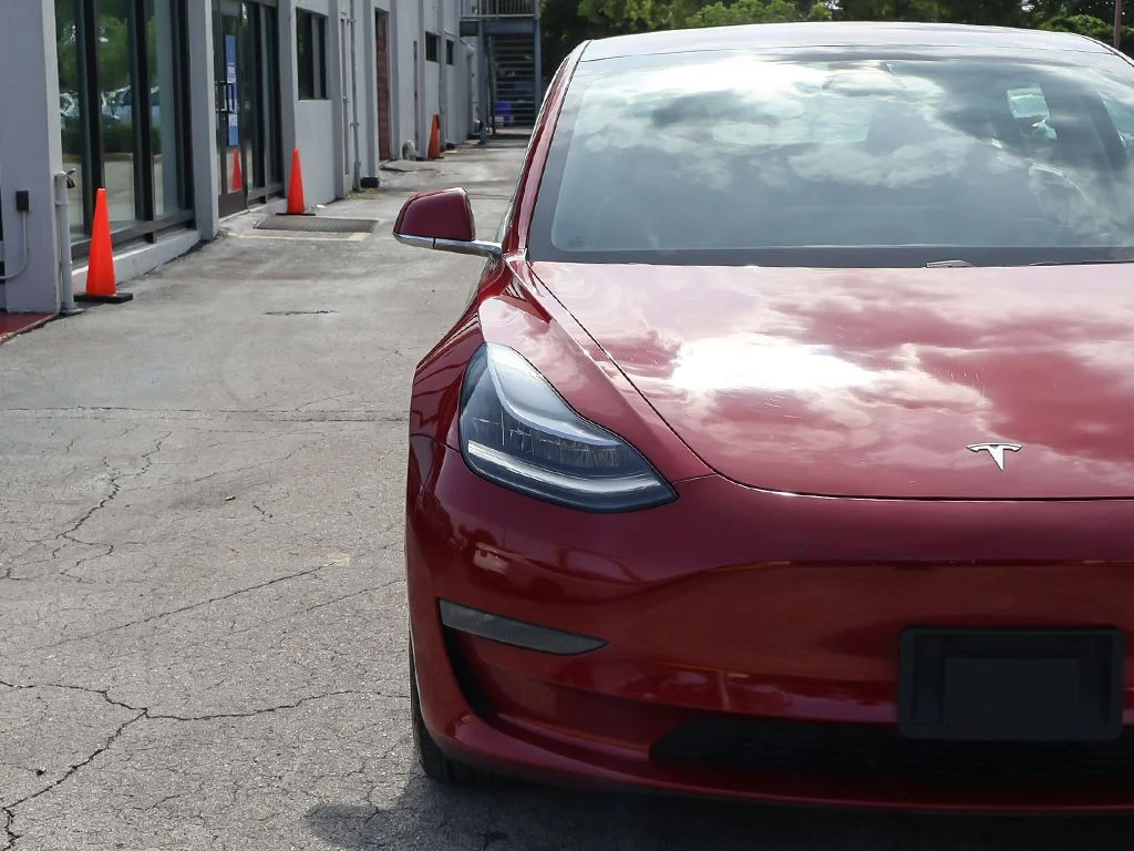 Used 2018 Red Tesla Long Range image 14