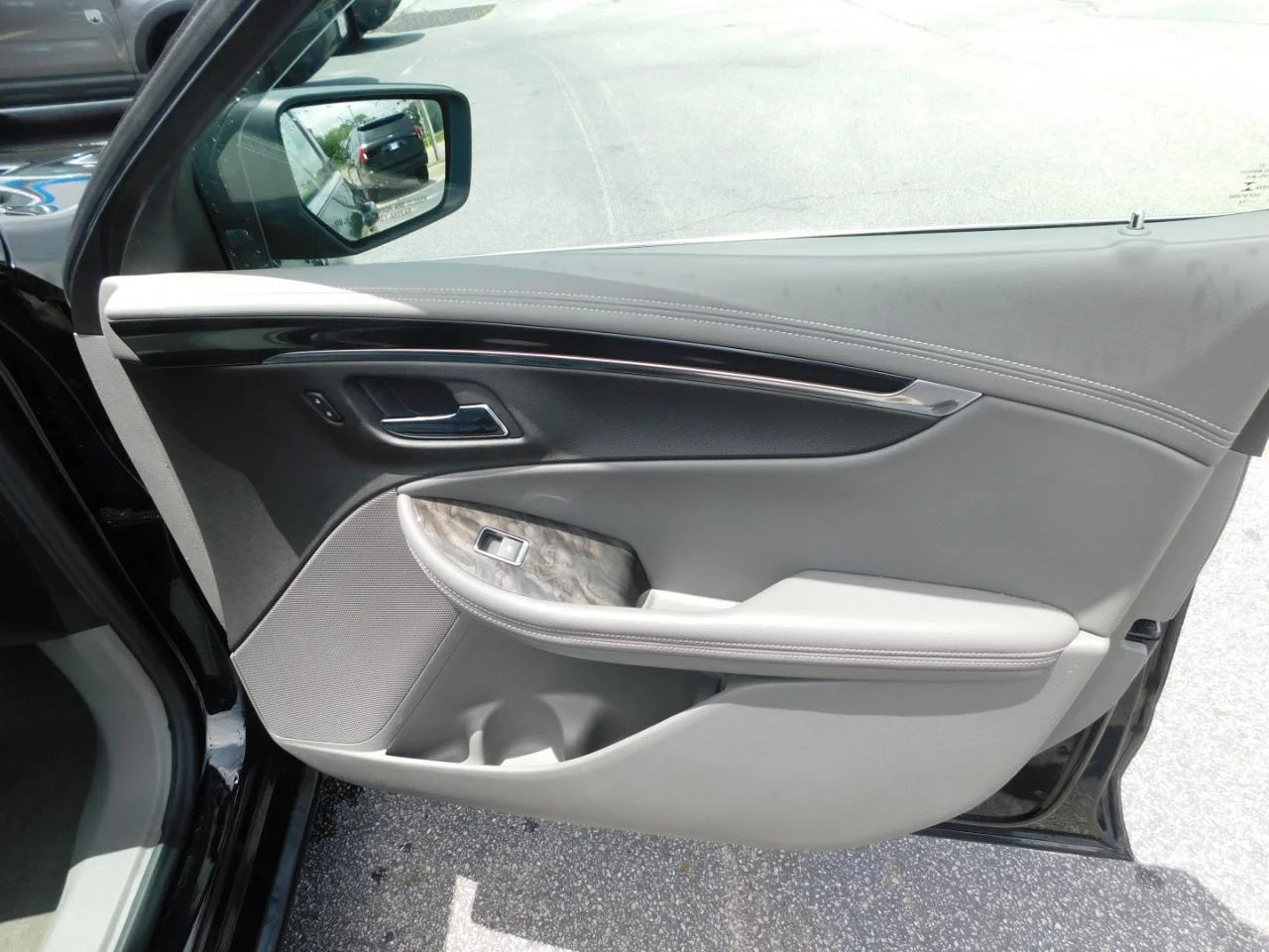 Used 2014 Black Chevrolet 4dr Sdn LT w/2LT image 16