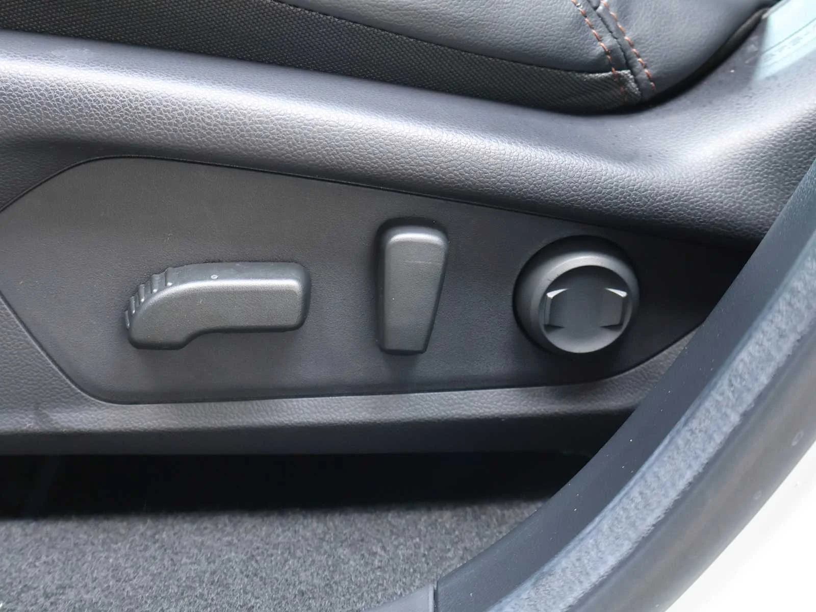Certified Used 2026 Ice Silver Metallic Subaru Touring image 15