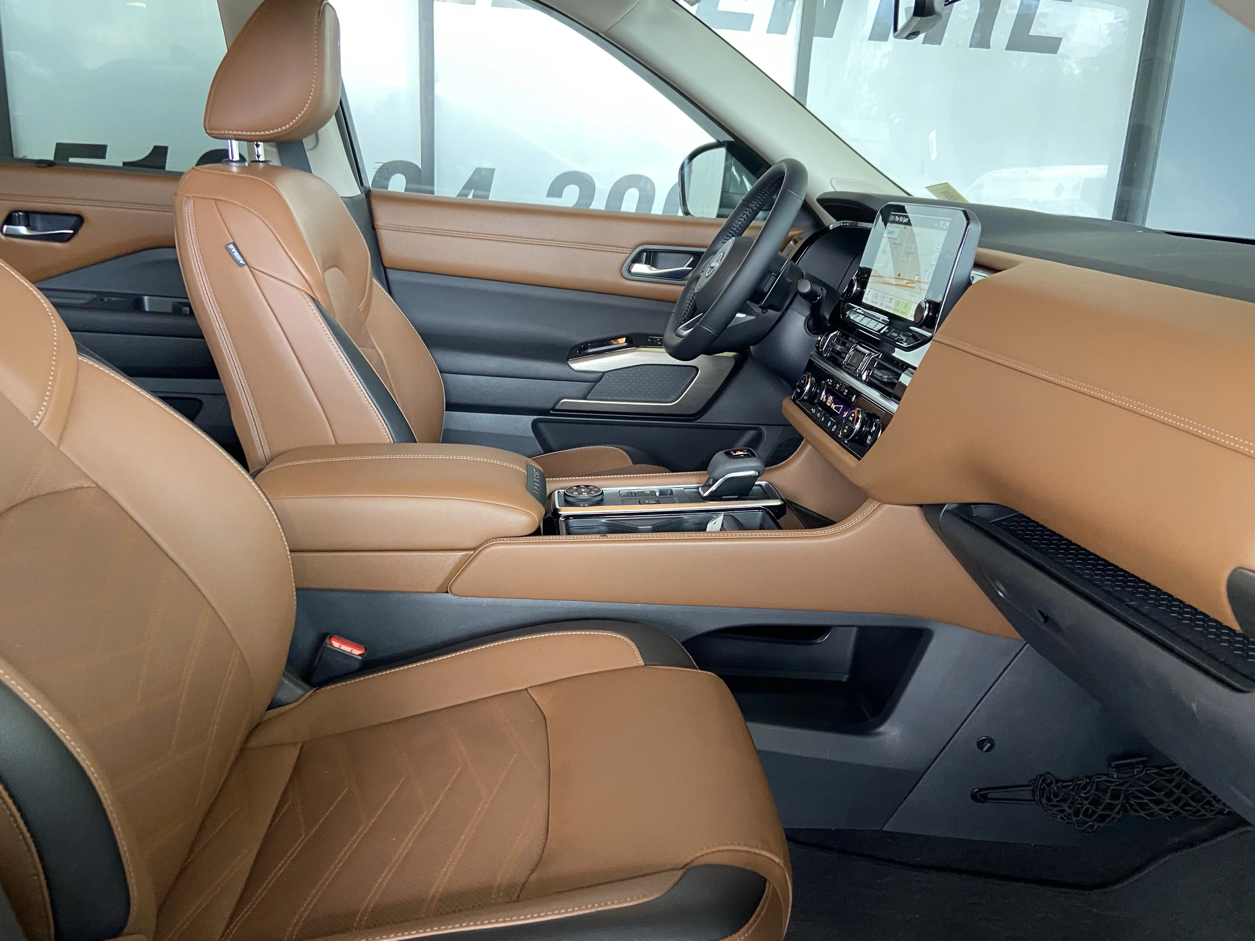 2024 Nissan Pathfinder Platinum - Photo 27