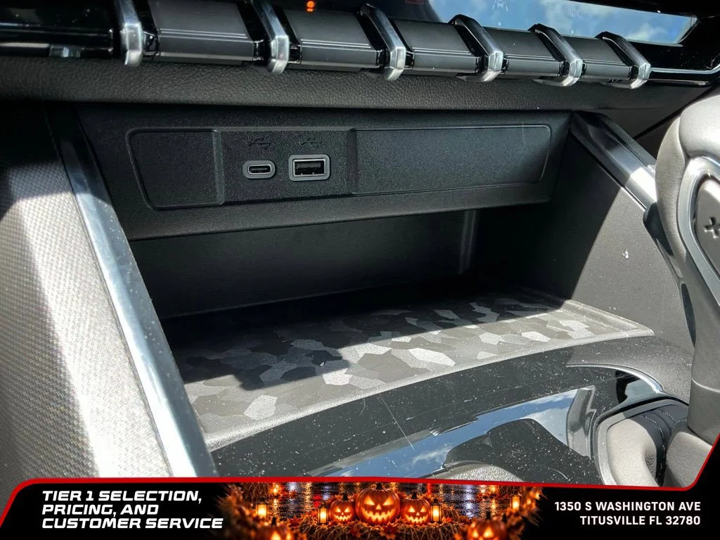 New 2026 Summit White GMC Elevation image 36