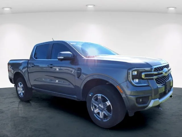 Used 2025 Gray Ford Lariat image 8