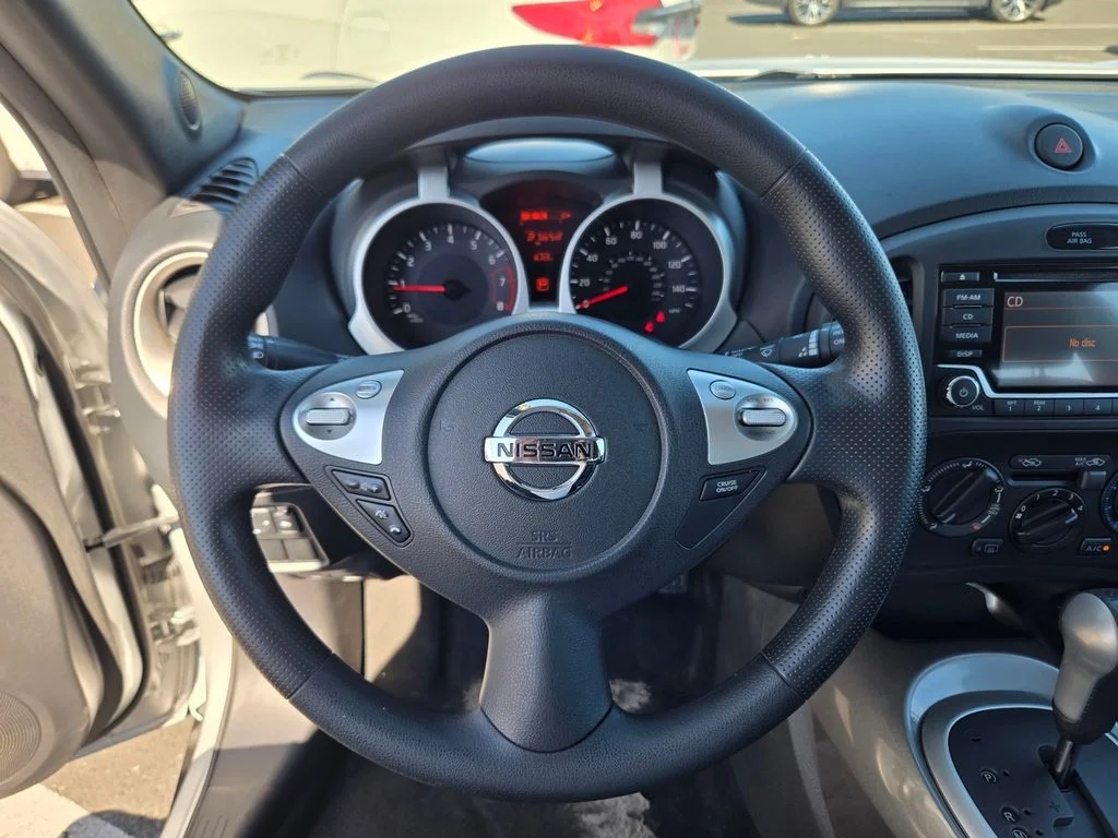 Used 2016 Silver Nissan S image 25
