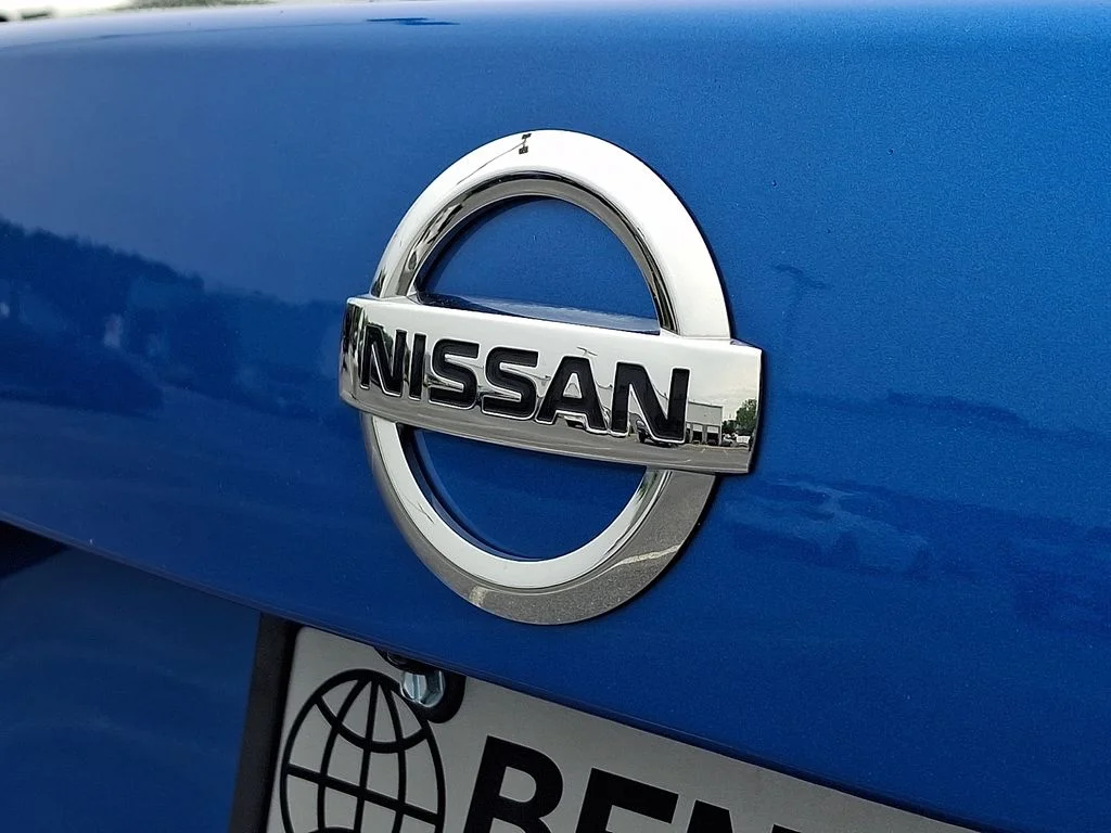 Used 2023 Blue Nissan SV image 33