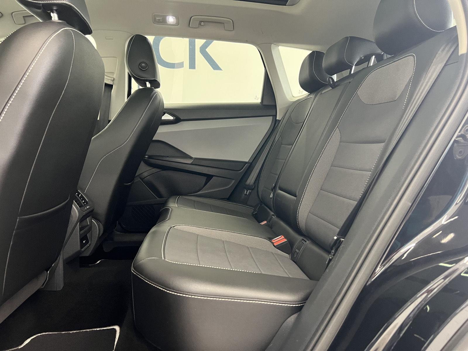2023 Volkswagen Taos SE - Photo 25