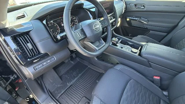 2026 Nissan Pathfinder SV - Photo 10
