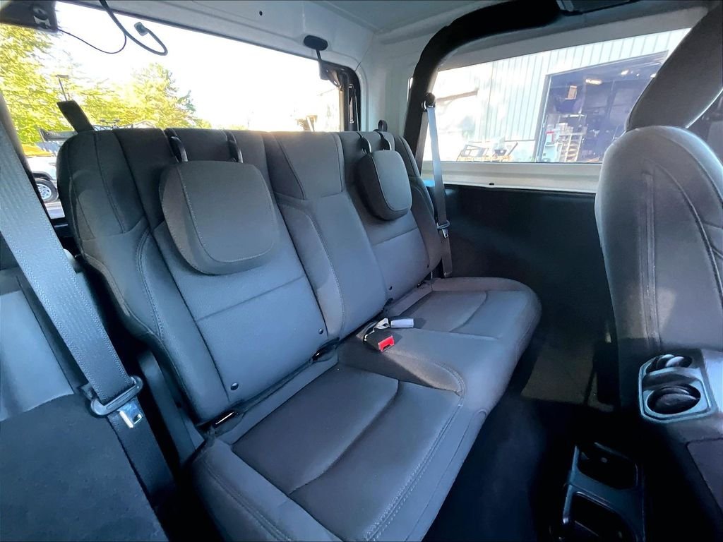 Used 2023 Granite Crystal Metallic Clearcoat Jeep Sport S image 16