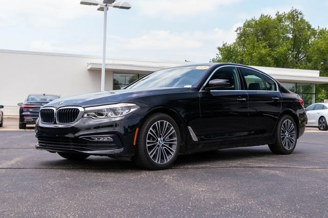 2017 BMW 5 Series 540i xDrive Sedan's photo