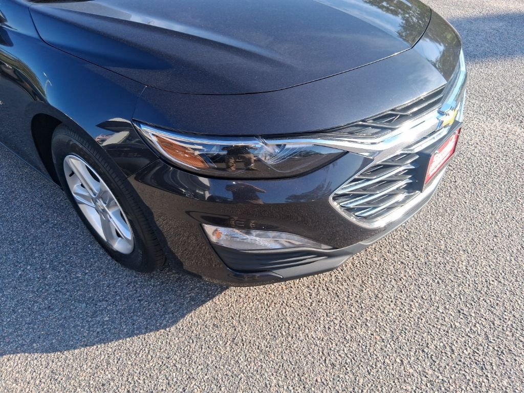 Used 2023 Gray Chevrolet LT image 17