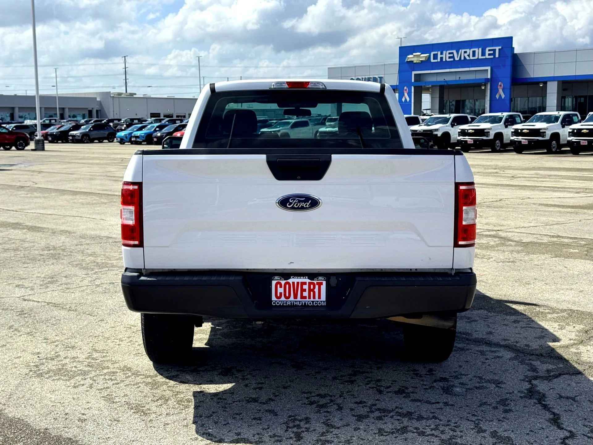 Used 2018  Ford XL image 7