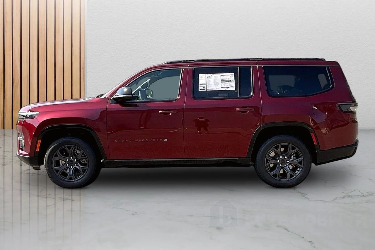 New 2026 Velvet Red Pearl-Coat Exterior Paint Jeep Limited Altitude image 6