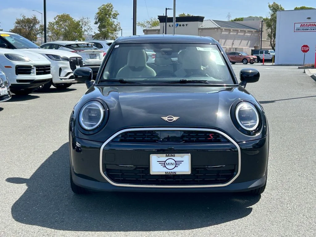New 2026 Midnight Black II Metallic MINI Iconic image 8