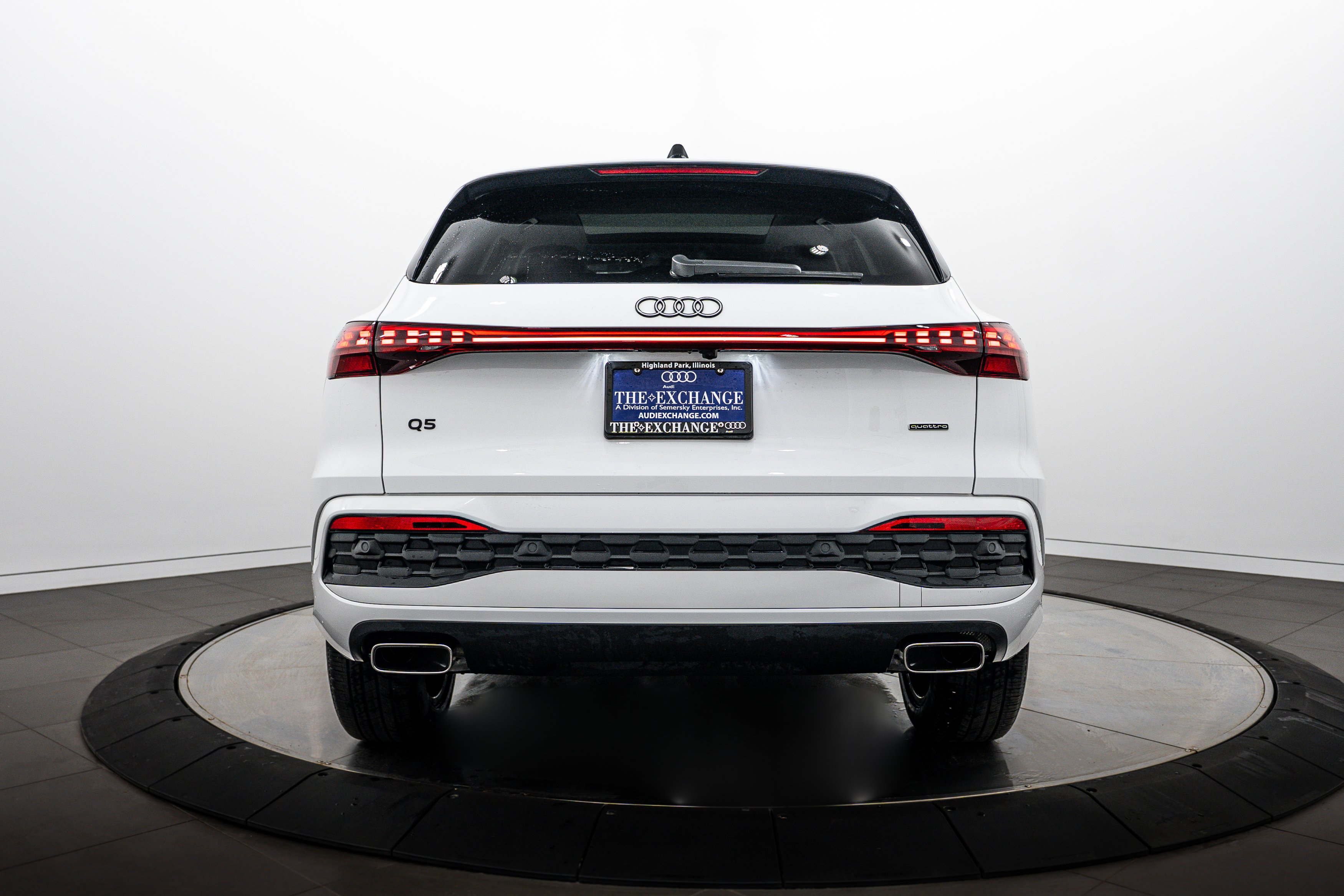 Used 2025 Arkona White Audi Premium image 20
