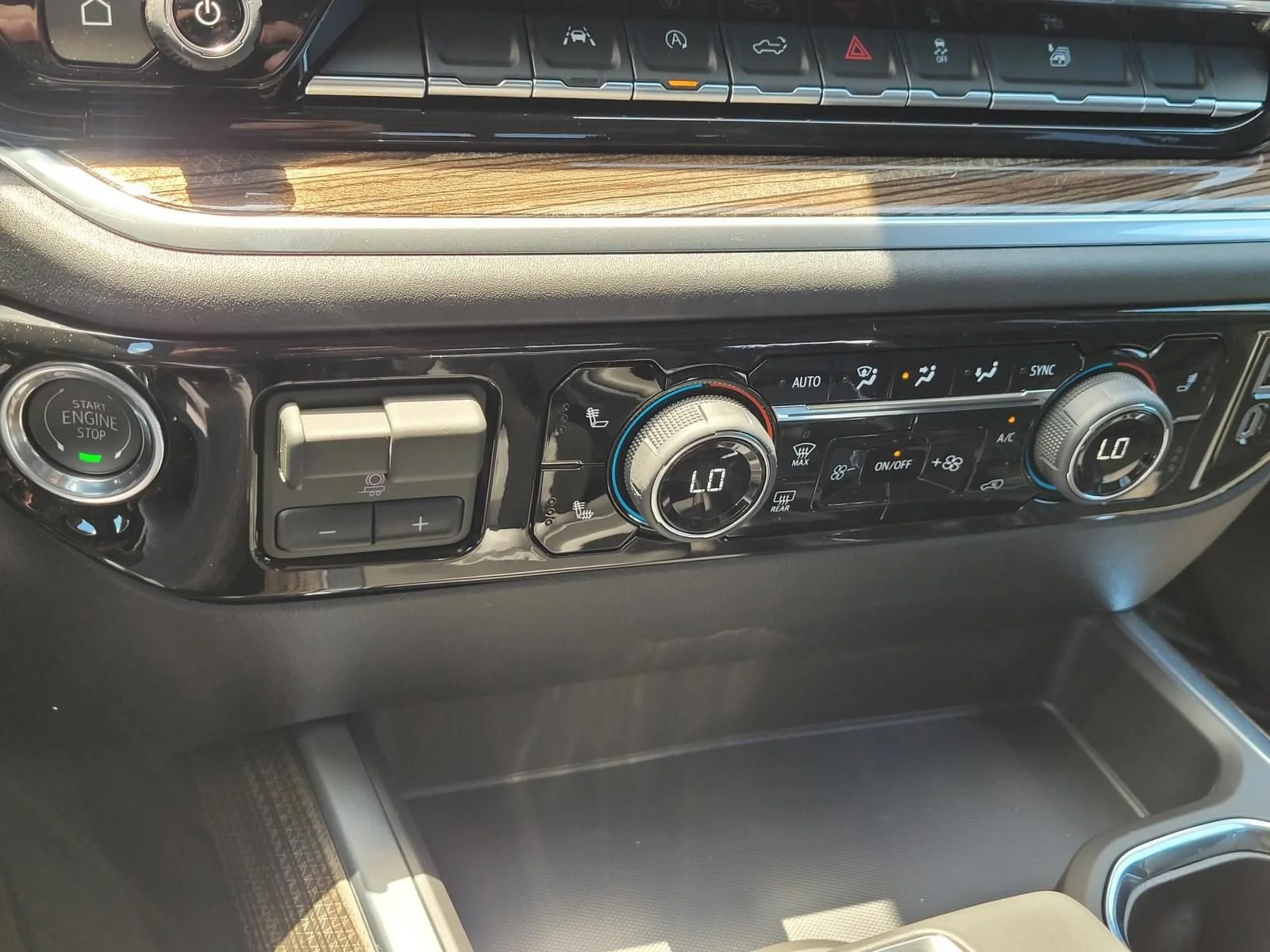 2026 Chevrolet Silverado 1500 RST - Photo 18
