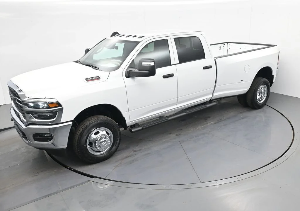 New 2026 Bright White Clear-Coat Exterior Paint RAM Tradesman image 21