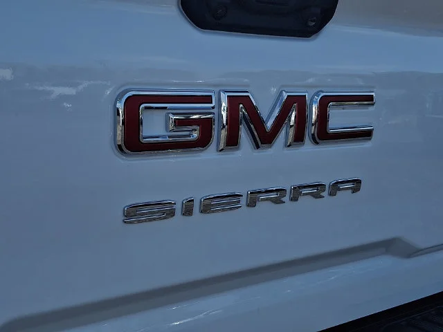 New 2026 Summit White GMC Pro image 21
