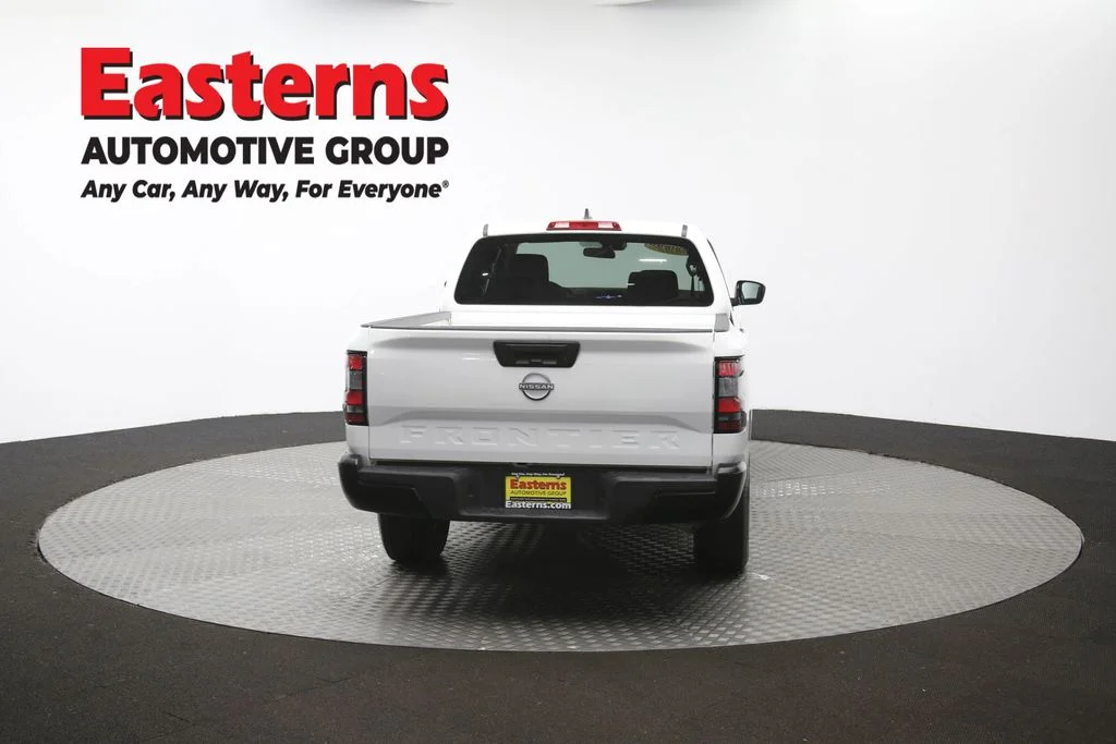 Used 2022 White Nissan S image 35