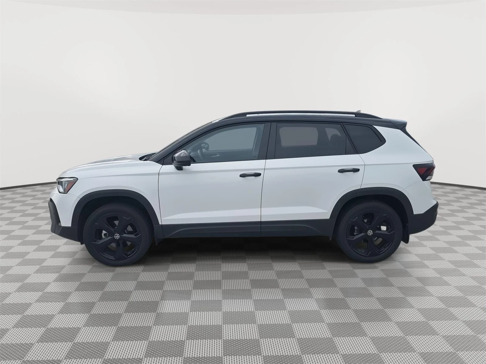 Certified Used 2025 WHITE Volkswagen SE Black image 5