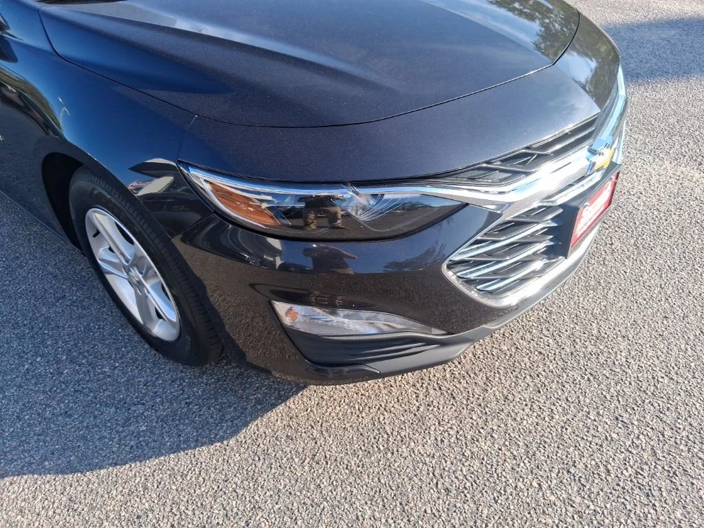 Used 2023 Gray Chevrolet LT image 17