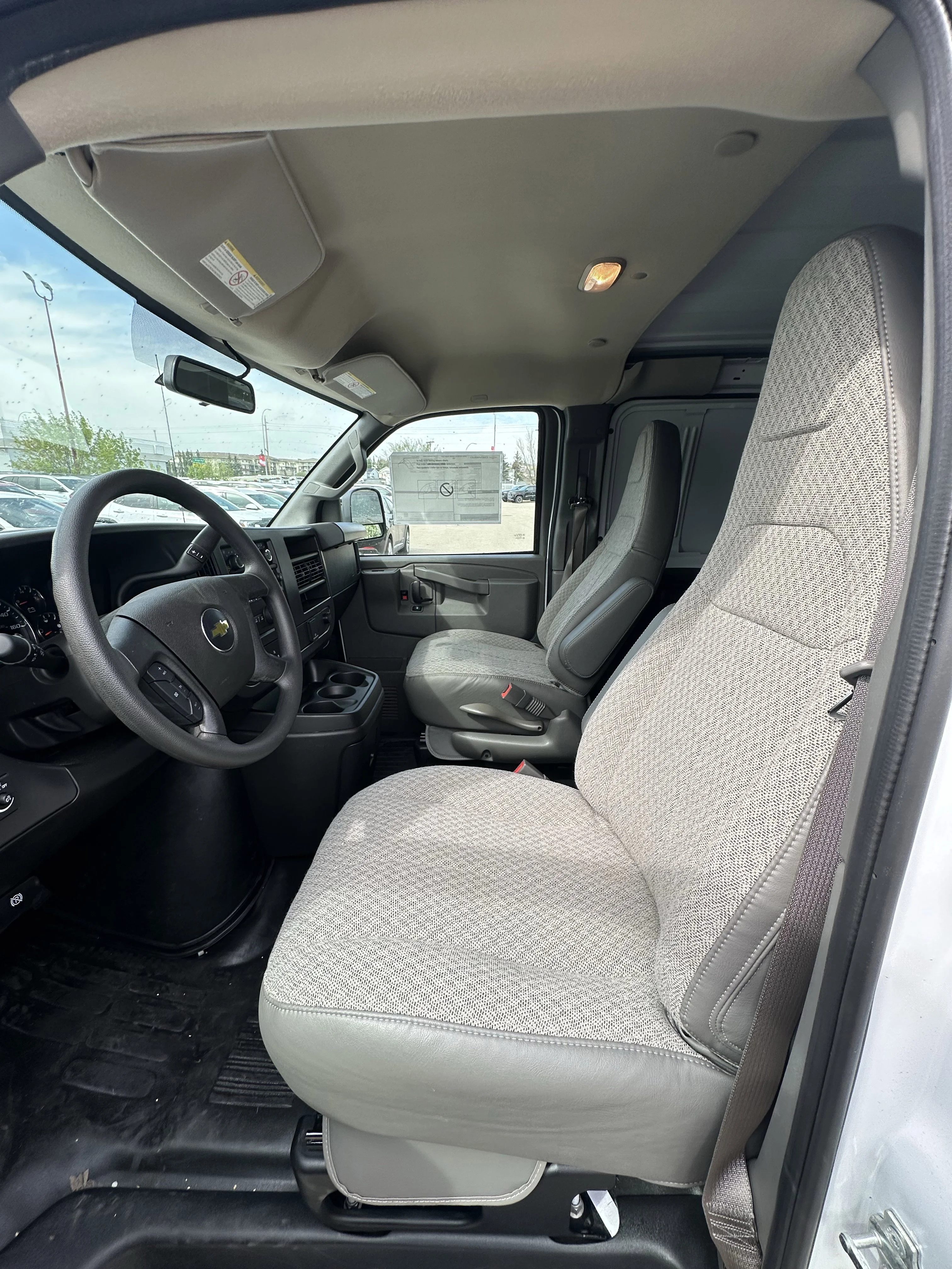 New 2026 Summit White Chevrolet RWD 3500 135 image 10