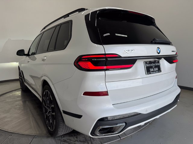 Used 2023 Mineral White Metallic BMW xDrive40i image 9