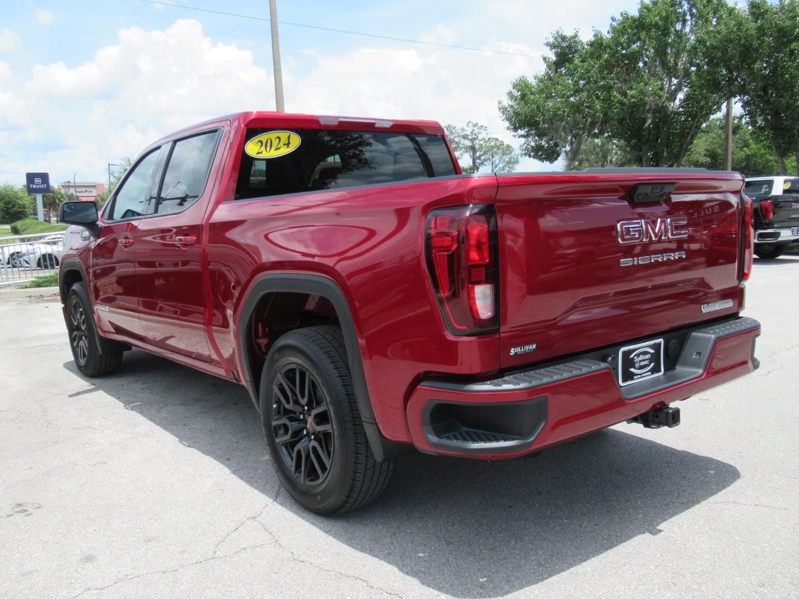 Used 2024 Red GMC Elevation image 5
