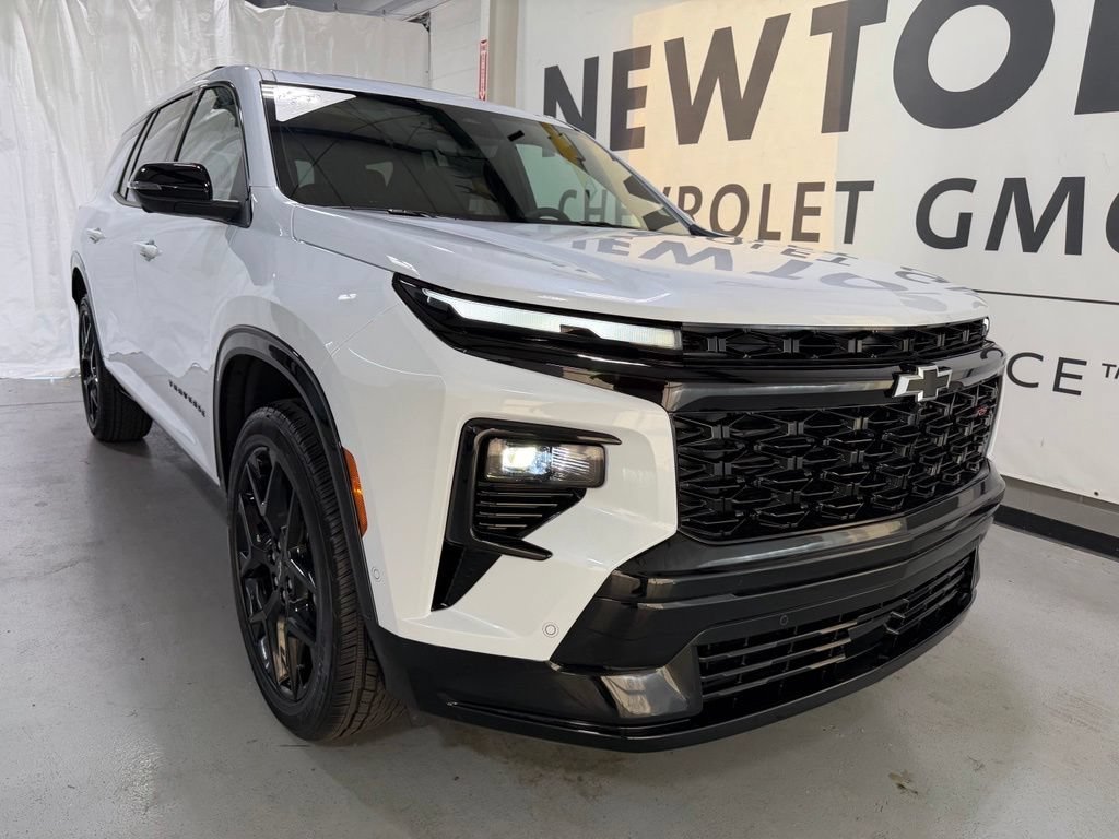 New 2026 Polar White Tricoat Chevrolet RS image 41