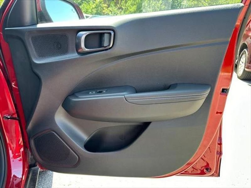 Used 2025 Ultimate Red Hyundai Limited image 18