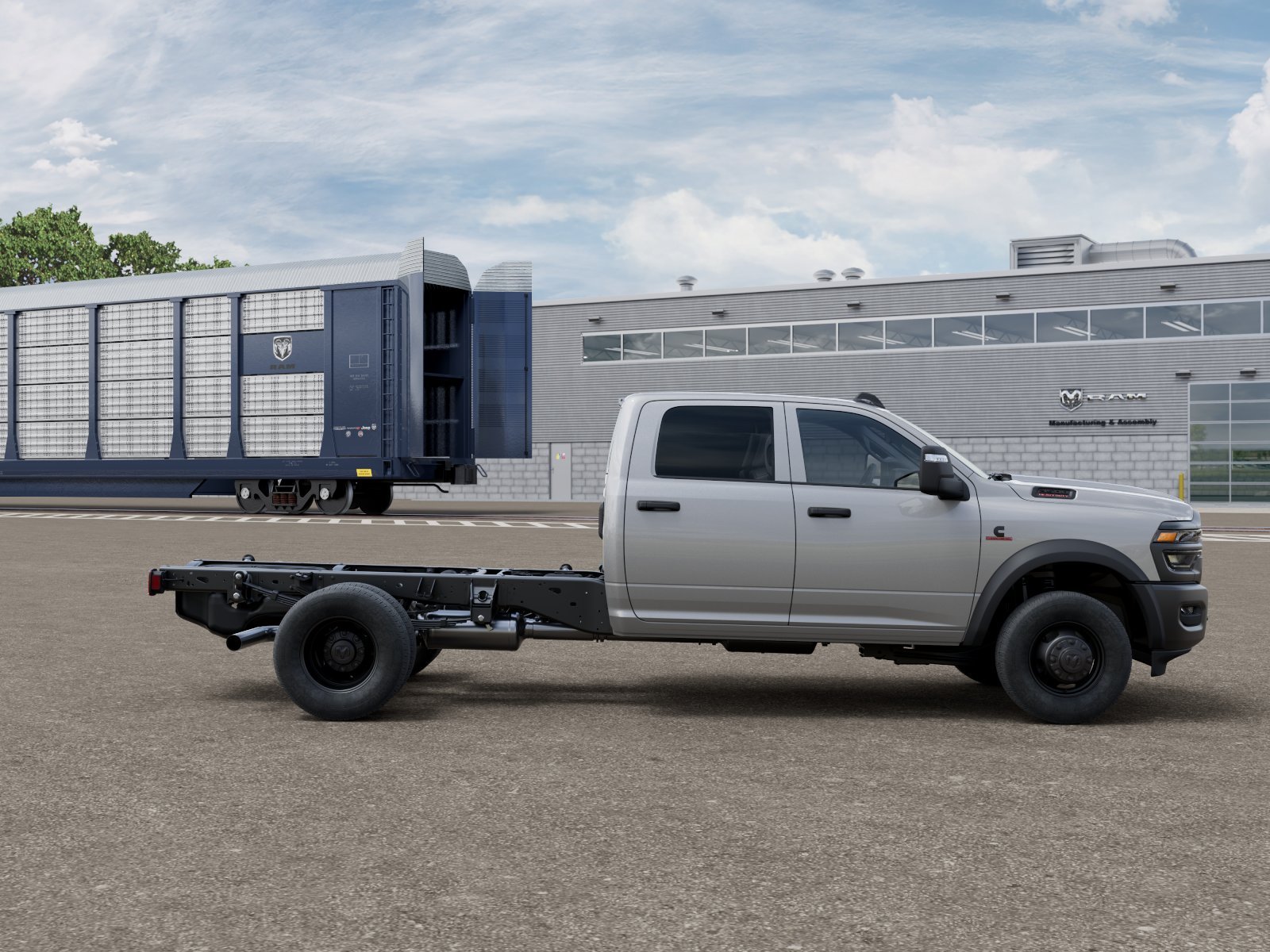 New 2026 Silver-Zynith Exterior Paint RAM TRADESMAN image 12